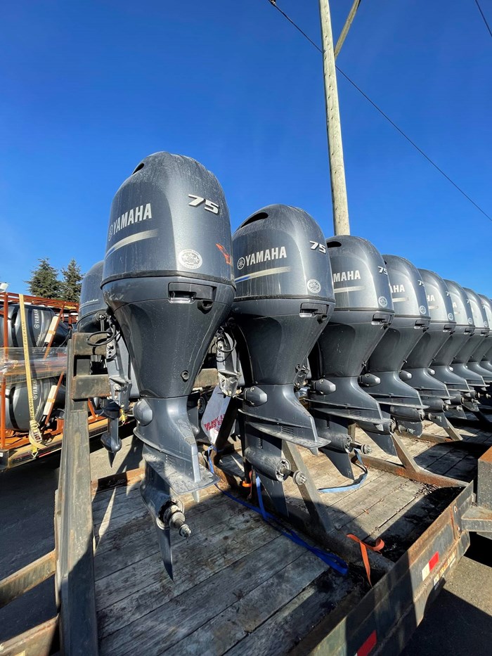 Slightly used Yamaha 75HP 4 Stroke Outboard Motor Engine image 1
