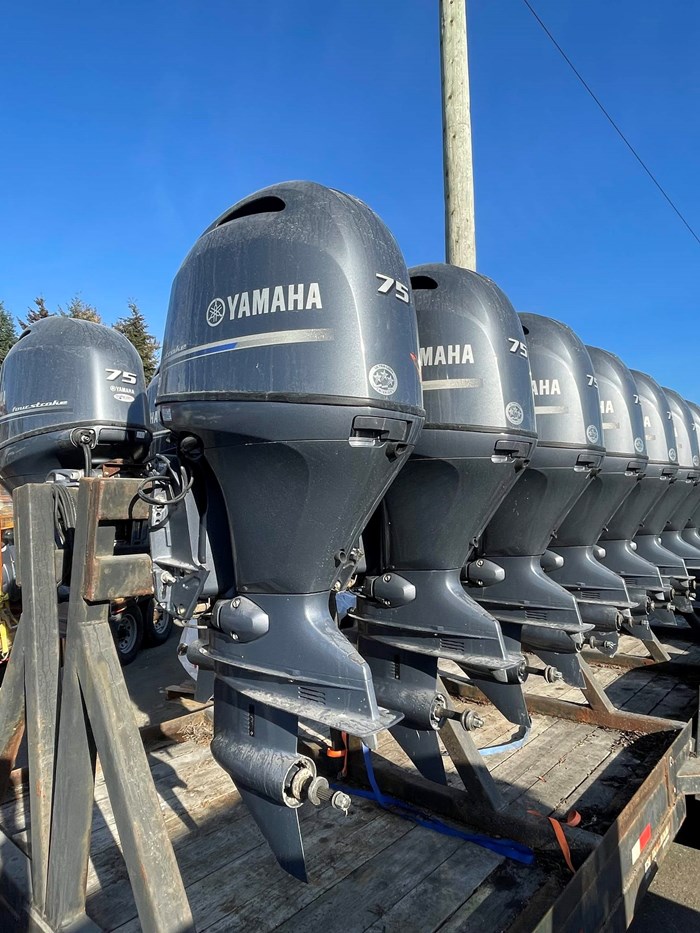 Slightly used Yamaha 75HP 4 Stroke Outboard Motor Engine image 1