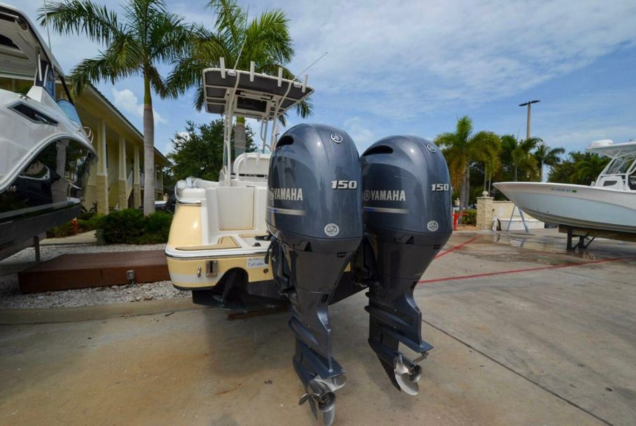 Excellent used Yamaha 150HP 4 Stroke Outboard Motor Engine image 1